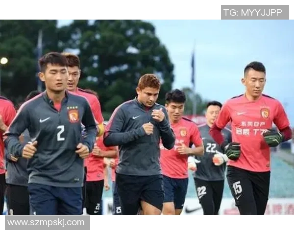 从体育老师到足球明星的逆袭之路与奋斗故事