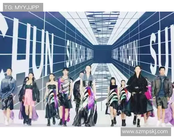 足球明星与豪华生活的完美结合探秘那些闪耀的明星背后的故事